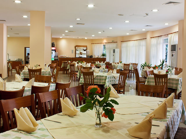 Hotel Ljuljak - maaltijdplan